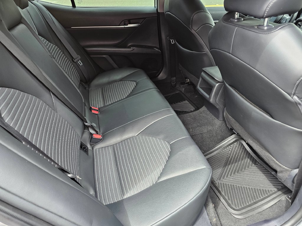 Used 2024 Toyota Camry SE FWD image 10