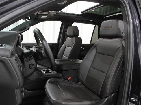 Used 2024 Chevrolet Tahoe High Country image 5