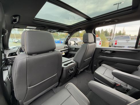 New 2026 Chevrolet Suburban Premier w/ Sun And Tow Package image 32