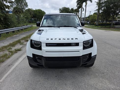 Used 2026 Land Rover Defender 110 S AWD/4WD image 8