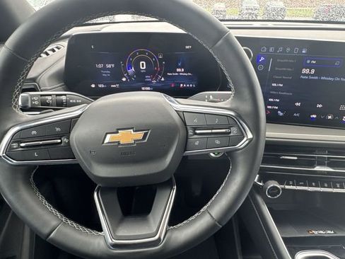 Certified 2024 Chevrolet Traverse LT image 13