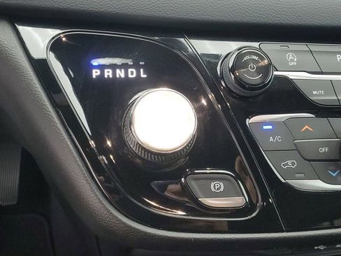 Used 2018 Chrysler Pacifica Touring Plus w/ S Appearance Package image 28