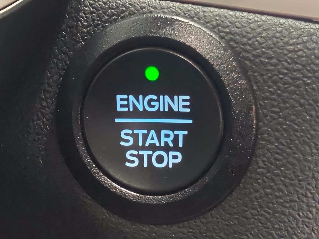 Used 2022 Ford Escape SE AWD/4WD image 11
