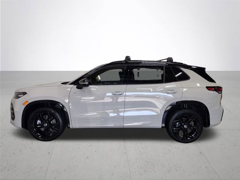 New 2026 Volkswagen Tiguan SE R-Line AWD/4WD image 9