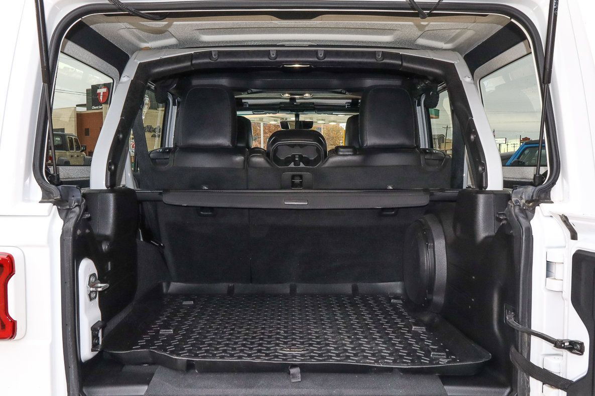 Used 2021 Jeep Wrangler Unlimited Sahara AWD/4WD image 26