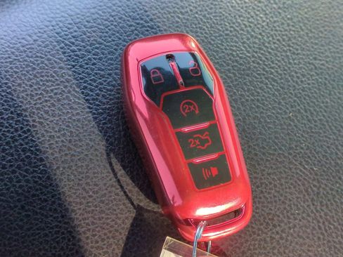 Used 2017 Ford F150 Raptor w/ Equipment Group 802A Luxury image 44