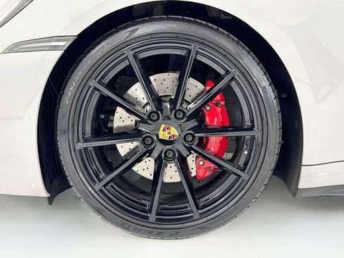 Certified 2020 Porsche 911 Carrera 4S AWD/4WD image 32