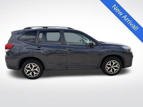 Used 2019 Subaru Forester Premium w/ Popular Package #1 AWD/4WD image 8