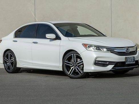 Used 2017 Honda Accord Sport image 15