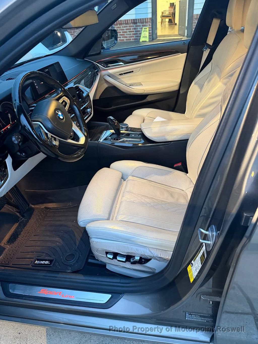 Used 2017 BMW 540i RWD image 2