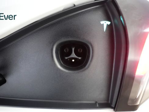 Used 2026 Tesla Model S Plaid AWD/4WD image 9