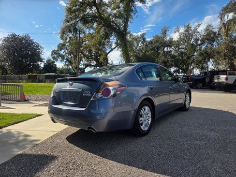 Used 2011 Nissan Altima 2.5 S w/ Special Edition Pkg image 6