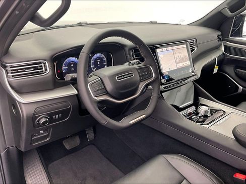 New 2026 Jeep Grand Wagoneer 4WD image 4
