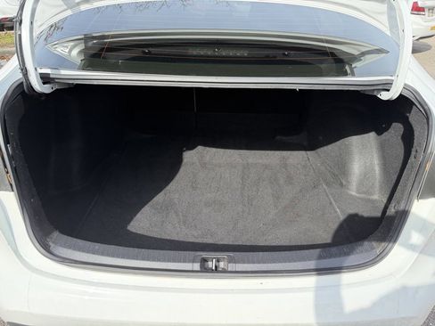 Used 2022 Toyota Corolla LE image 6