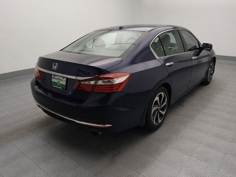 Used 2017 Honda Accord EX image 9