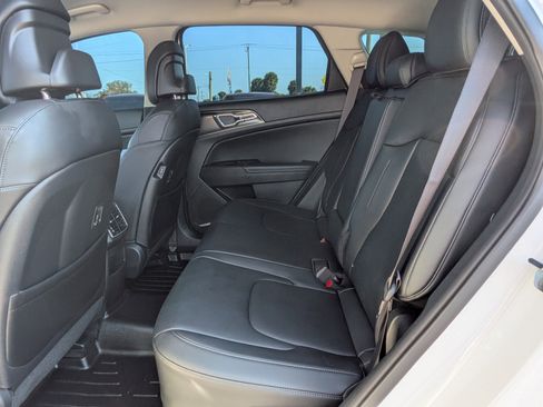 Used 2023 Kia Sportage EX image 13