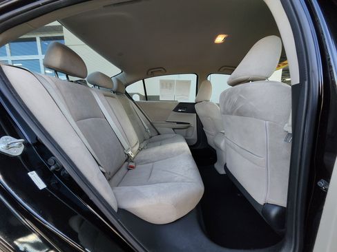 Used 2013 Honda Accord LX image 25
