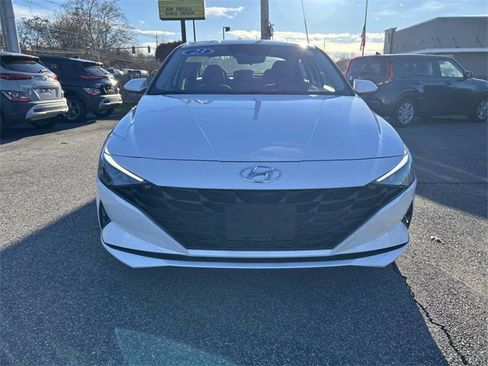 Certified 2023 Hyundai Elantra SEL image 8