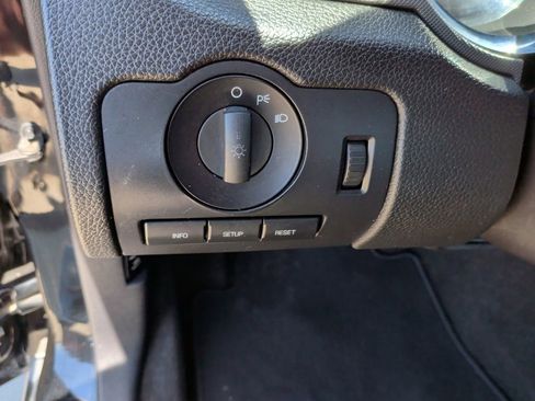 Used 2012 Ford Mustang Coupe RWD image 15