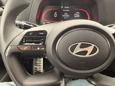 Used 2025 Hyundai Elantra Sport FWD image 22