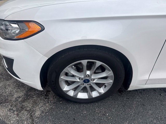 Used 2020 Ford Fusion SE FWD image 17