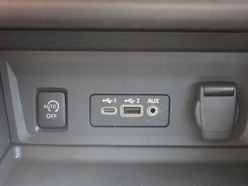 Used 2024 Nissan Sentra SV FWD image 44