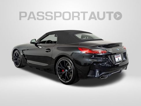 Used 2024 BMW Z4 M40i w/ Premium Package image 6