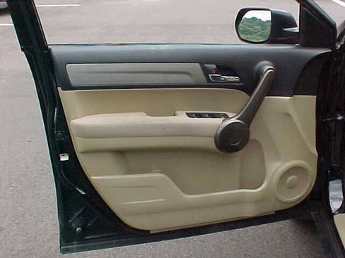 Used 2009 Honda CR-V LX image 16