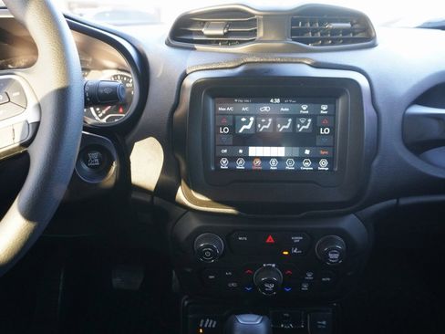 Used 2021 Jeep Renegade Sport image 13