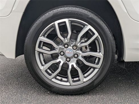 Used 2022 GMC Terrain Denali w/ Denali Premium Package image 12