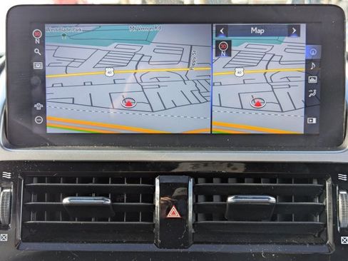 Used 2023 Lexus GX 460 Premium w/ Accessory Package image 11