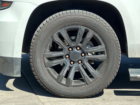Used 2015 Chevrolet Suburban LTZ AWD/4WD image 12