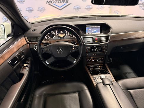 Used 2011 Mercedes-Benz E 350 4MATIC Sedan image 26