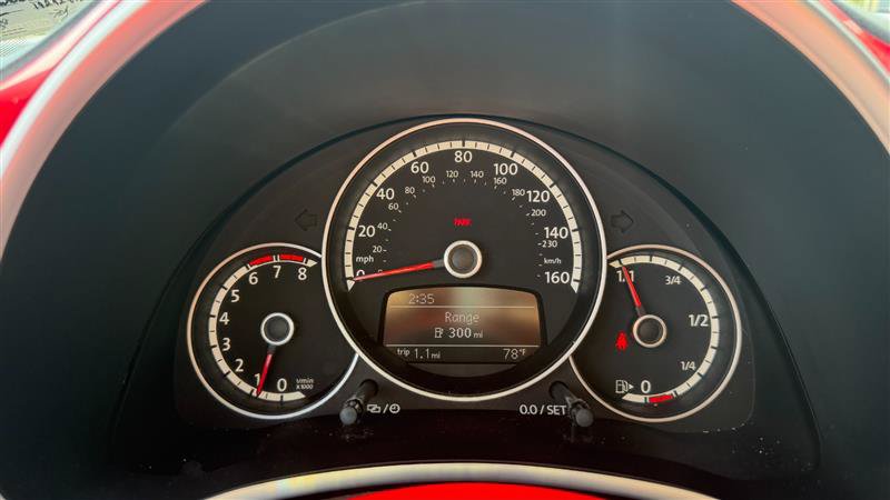 Used 2013 Volkswagen Beetle 2.5 FWD image 21