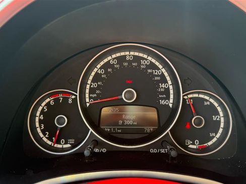 Used 2013 Volkswagen Beetle 2.5 FWD image 21