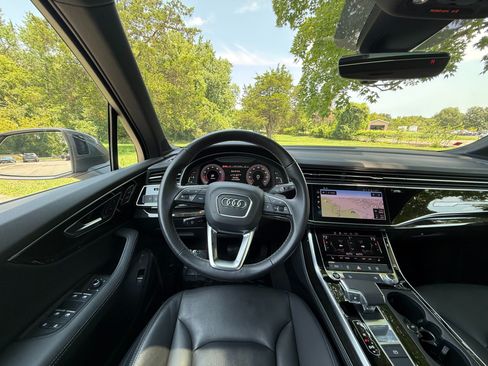 Used 2025 Audi Q7 2.0T Premium Plus w/ Premium Plus Package AWD/4WD image 16
