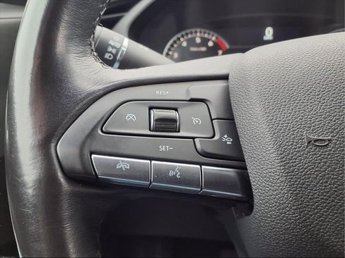 Used 2023 Cadillac XT4 Premium Luxury image 13