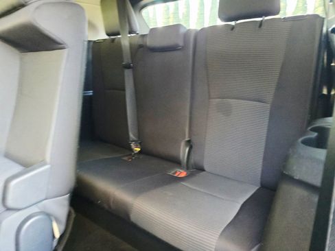 Used 2020 Toyota Highlander LE image 43