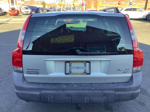 Used 2004 Volvo XC70 image 6
