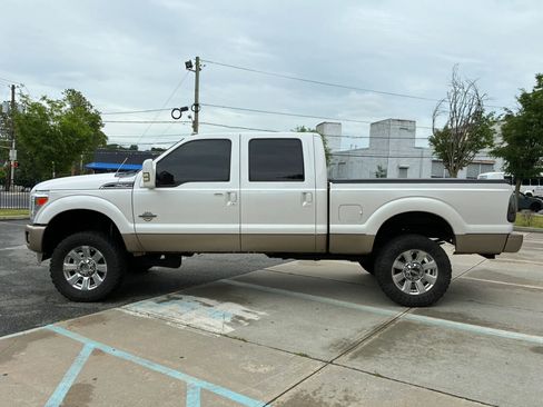 Used 2011 Ford F250 Lariat w/ Lariat Ultimate Pkg AWD/4WD image 8