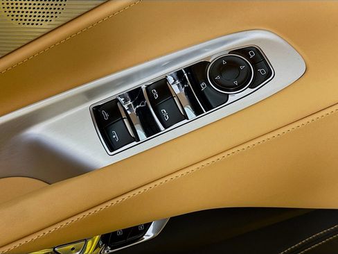 Used 2026 Chevrolet Corvette Stingray Premium Conv w/ Z51 Performance Package RWD image 18