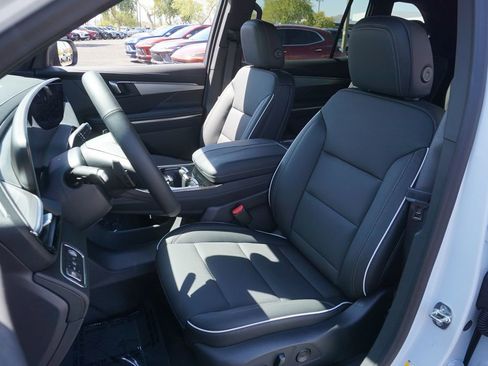 New 2025 Buick Enclave Preferred w/ Power Package image 13