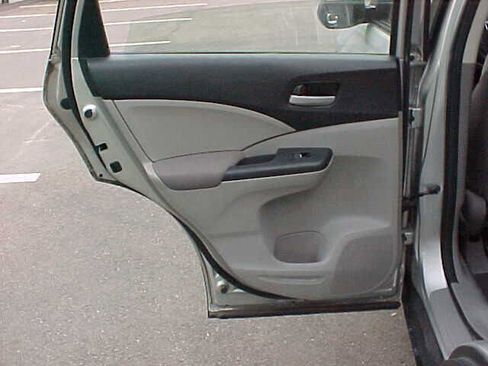 Used 2013 Honda CR-V LX image 12