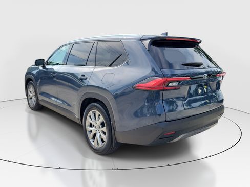 Certified 2024 Toyota Grand Highlander FWD image 5