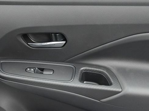 New 2025 Nissan Versa SV w/ Trunk Package FWD image 32