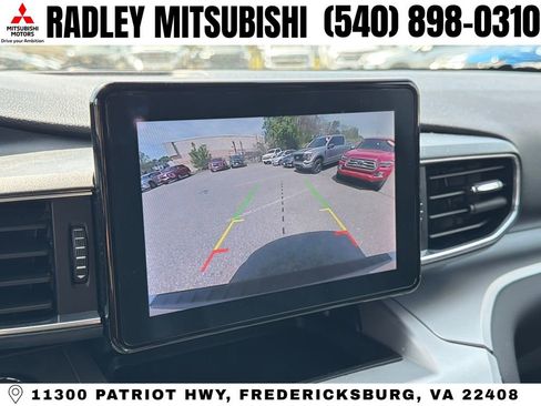 Used 2022 Ford Explorer XLT w/ Equipment Group 202A image 7