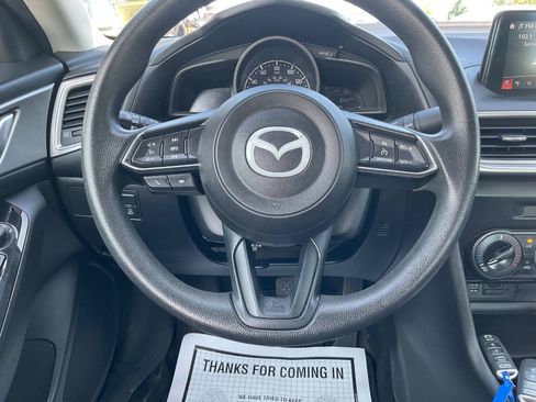 Used 2018 MAZDA MAZDA3 Sport FWD image 15