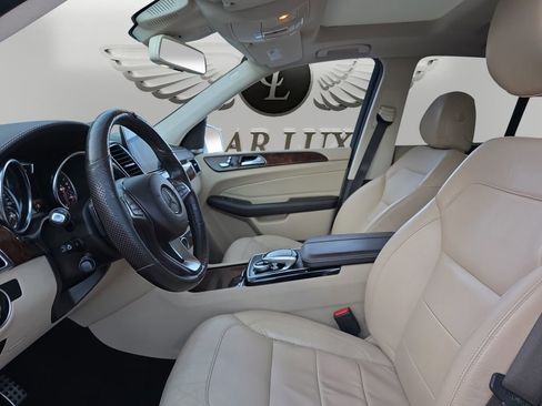 Used 2017 Mercedes-Benz GLE 400 4MATIC image 9