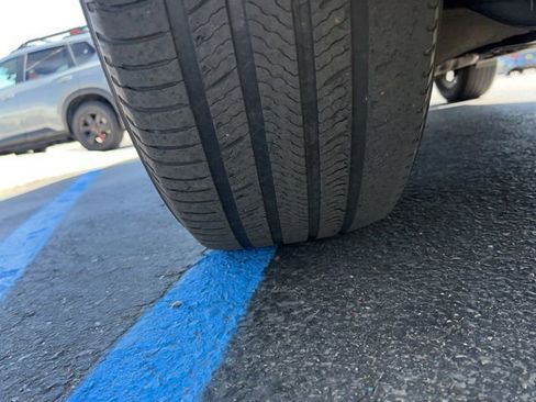 Used 2021 Jeep Grand Cherokee Limited w/ Luxury Group II image 6