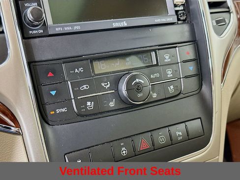 Used 2011 Jeep Grand Cherokee Limited w/ Luxury Group II AWD/4WD image 22